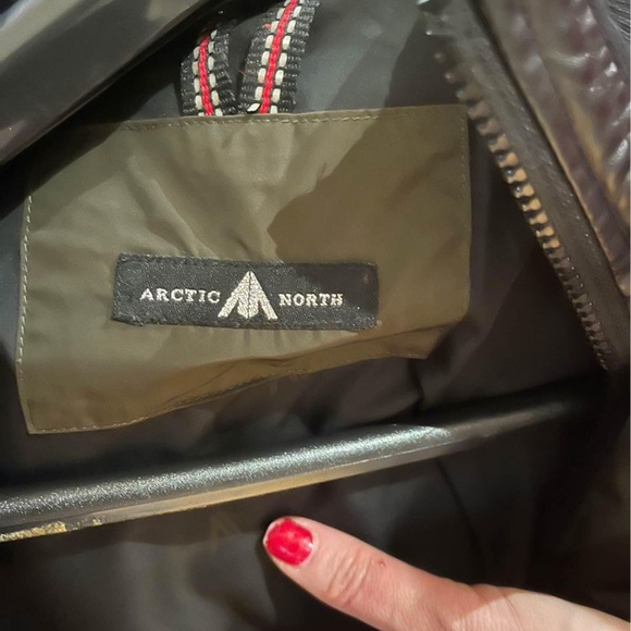 ARCTIC NORTH JACKET with real fur , in great condition, very warm for the winter - Picture 4 of 6
